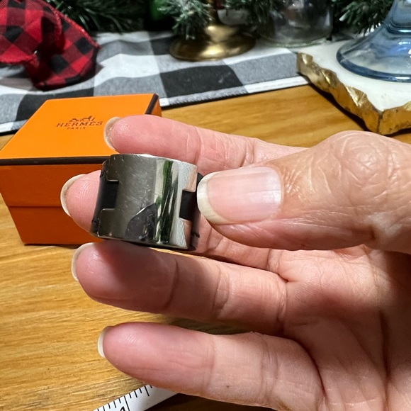 Hermes Black Lurie Leather Ring - Picture 3 of 14